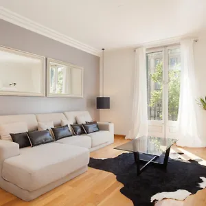 Rent Avenida Diagonal Apartment